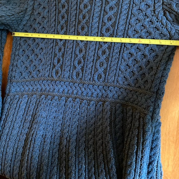 Aran Crafts Wool Sweater Coat Scalloped Bottom - Picture 7 of 12